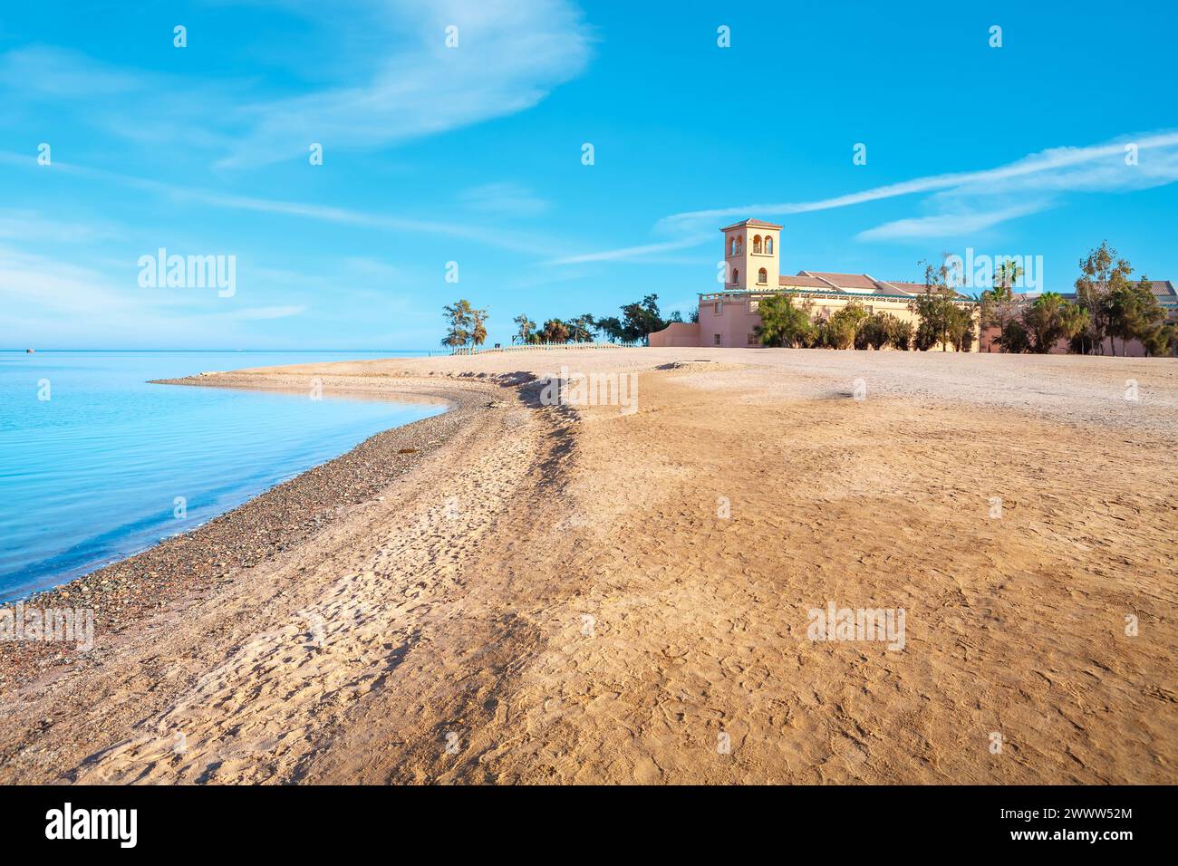 Côte sablonneuse dans la région d'El Gouna. Egypte, Afrique du Nord Banque D'Images