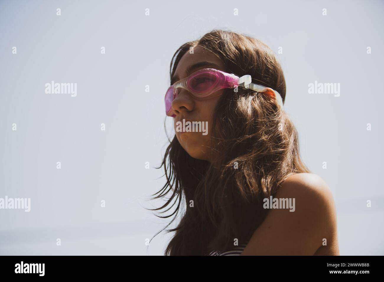 Une fille avec des lunettes de natation Banque D'Images