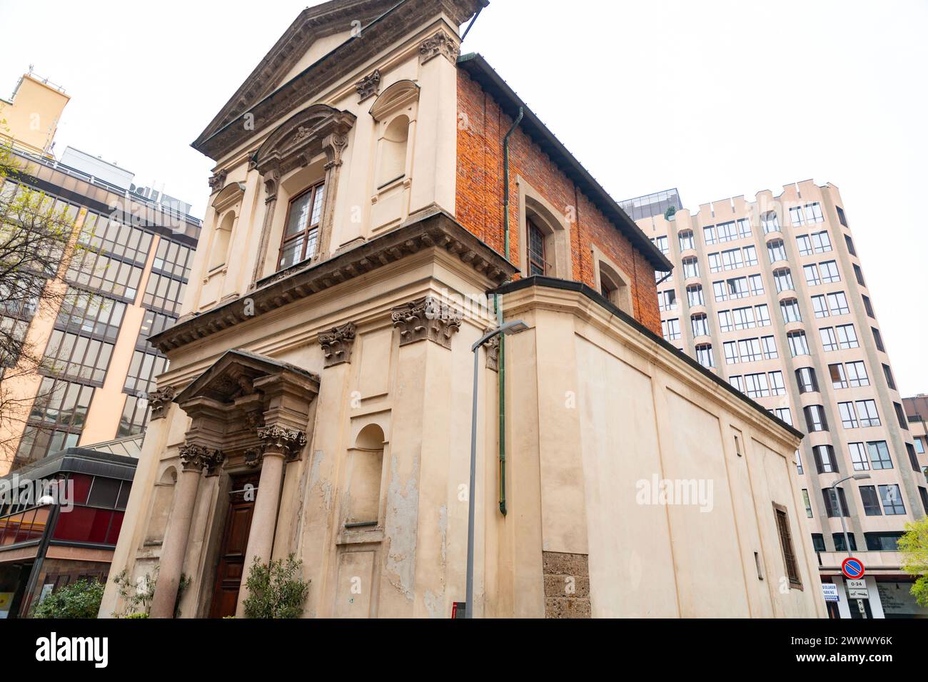 Milan, Italie - 30 mars 2022 : San Vito in Pasquirolo est une église catholique romaine de style maniériste tardif ou baroque précoce à Milan, Lombardie, Italie. Banque D'Images