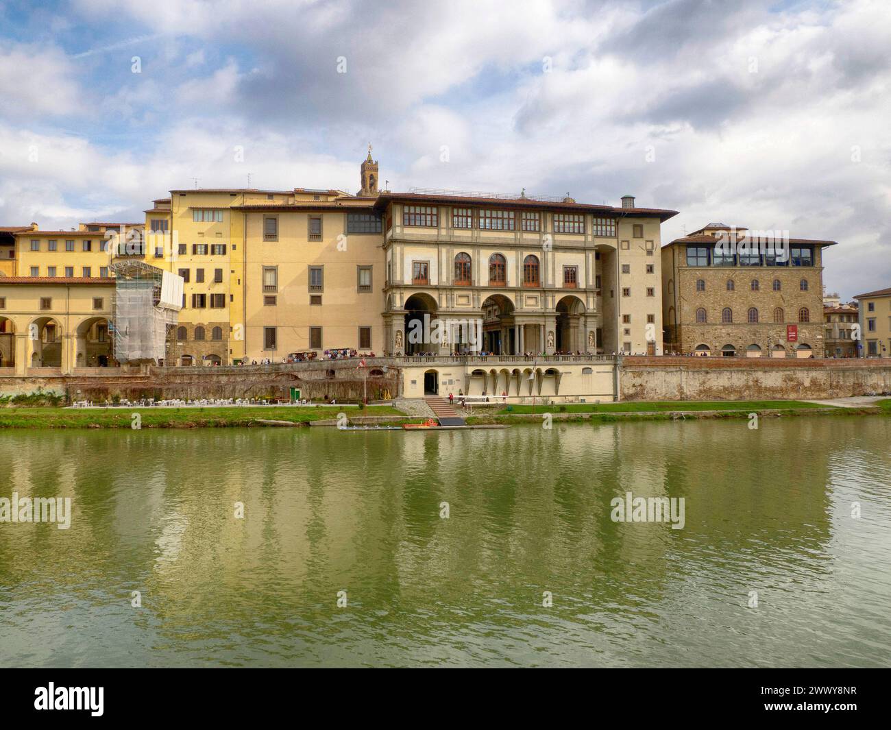 Florence uffizi Galerie musée vue du bâtiment de la rivière arno Banque D'Images