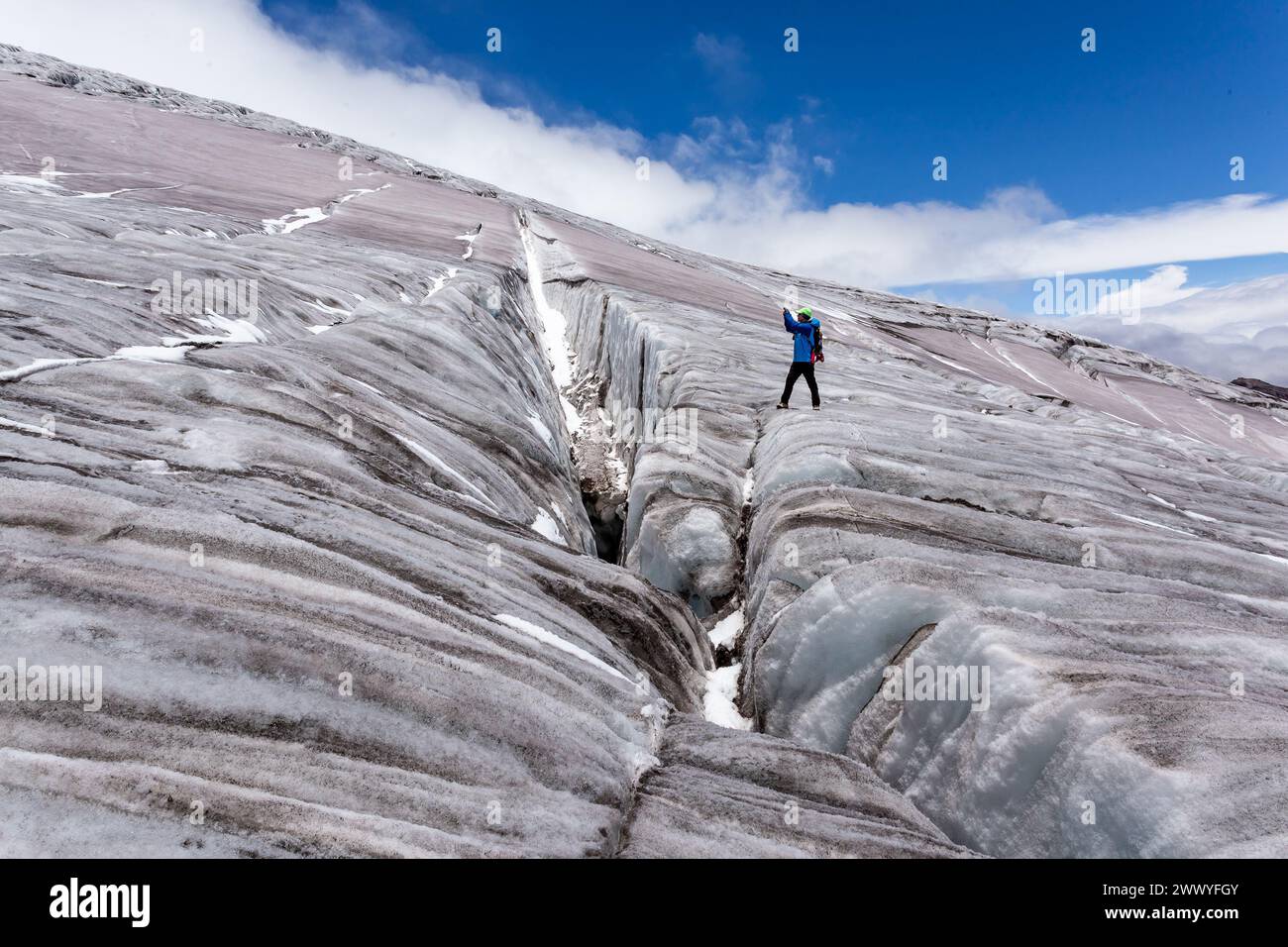 Surface de glace du glacier Hermoso sur le volcan Cayambe Banque D'Images