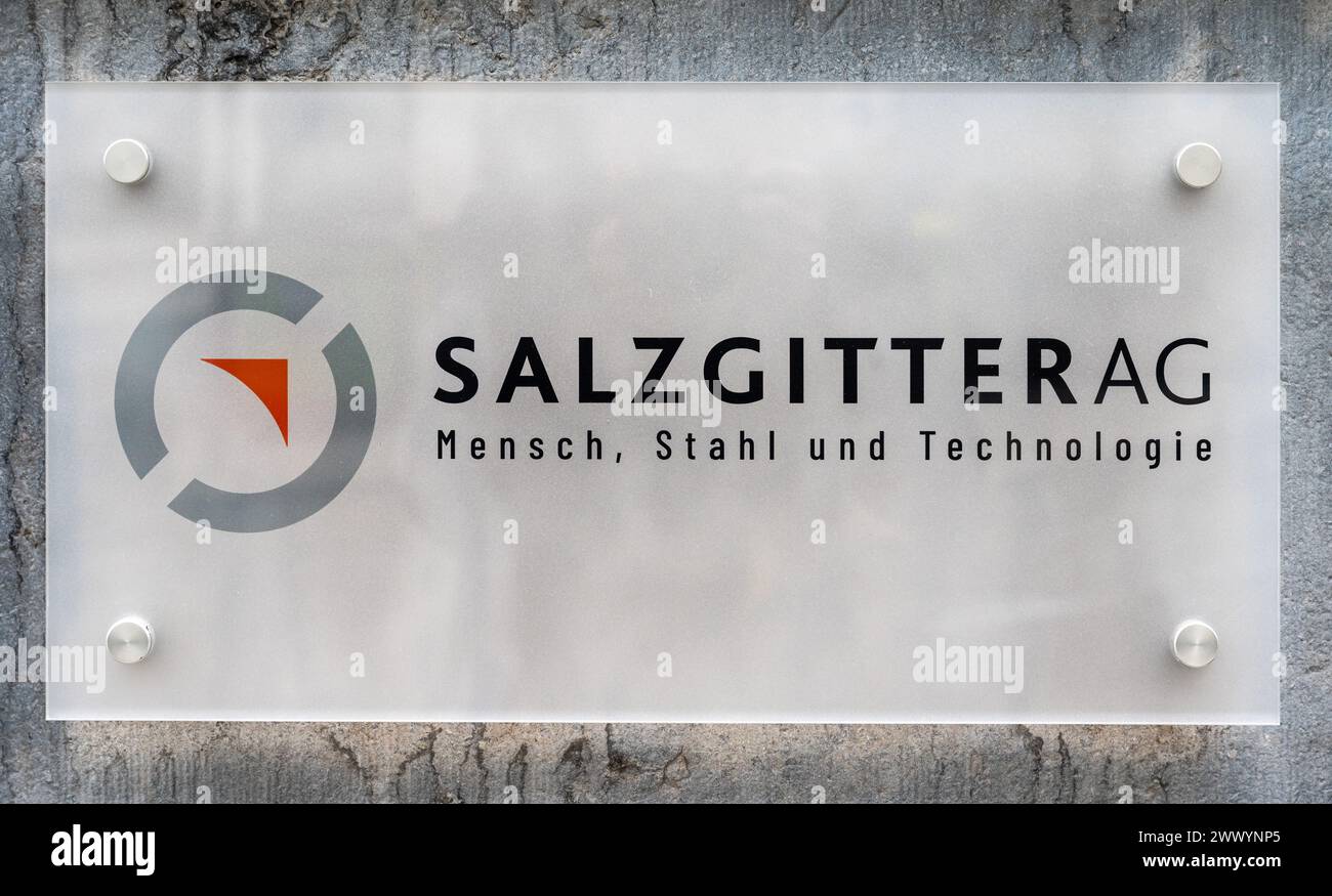 Bruxelles, Belgique, 15 mars 2024 - signe et logo de la société Salzgitterag, productrice d'acier et de technologie Banque D'Images