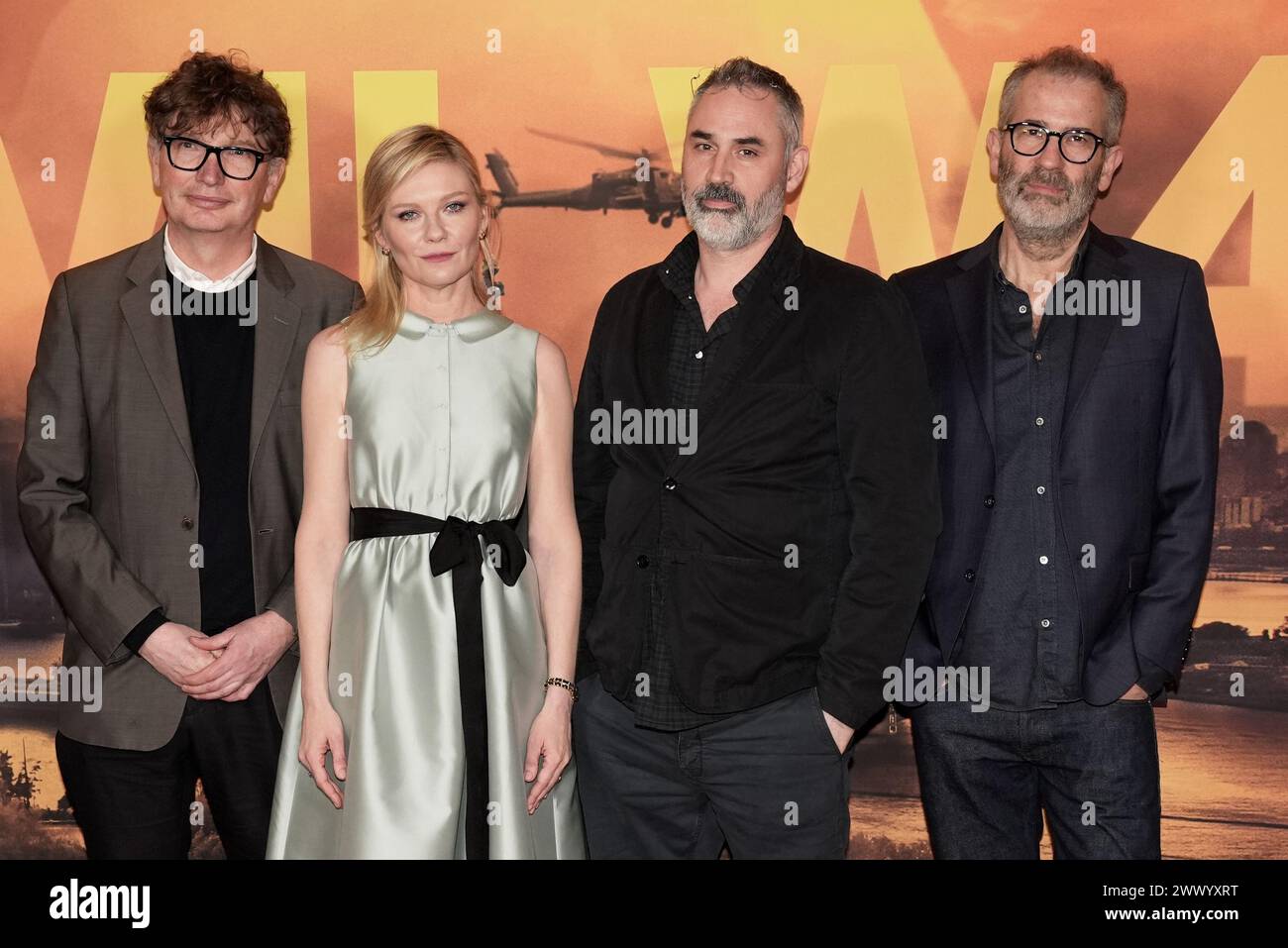 (Gauche-droite) Andrew MacDonald, Kirsten Dunst, Alex Garland et Allon Reich assistent à une projection spéciale de civil War, au cinéma de la centrale électrique de Londres. Date de la photo : mardi 26 mars 2024. Banque D'Images