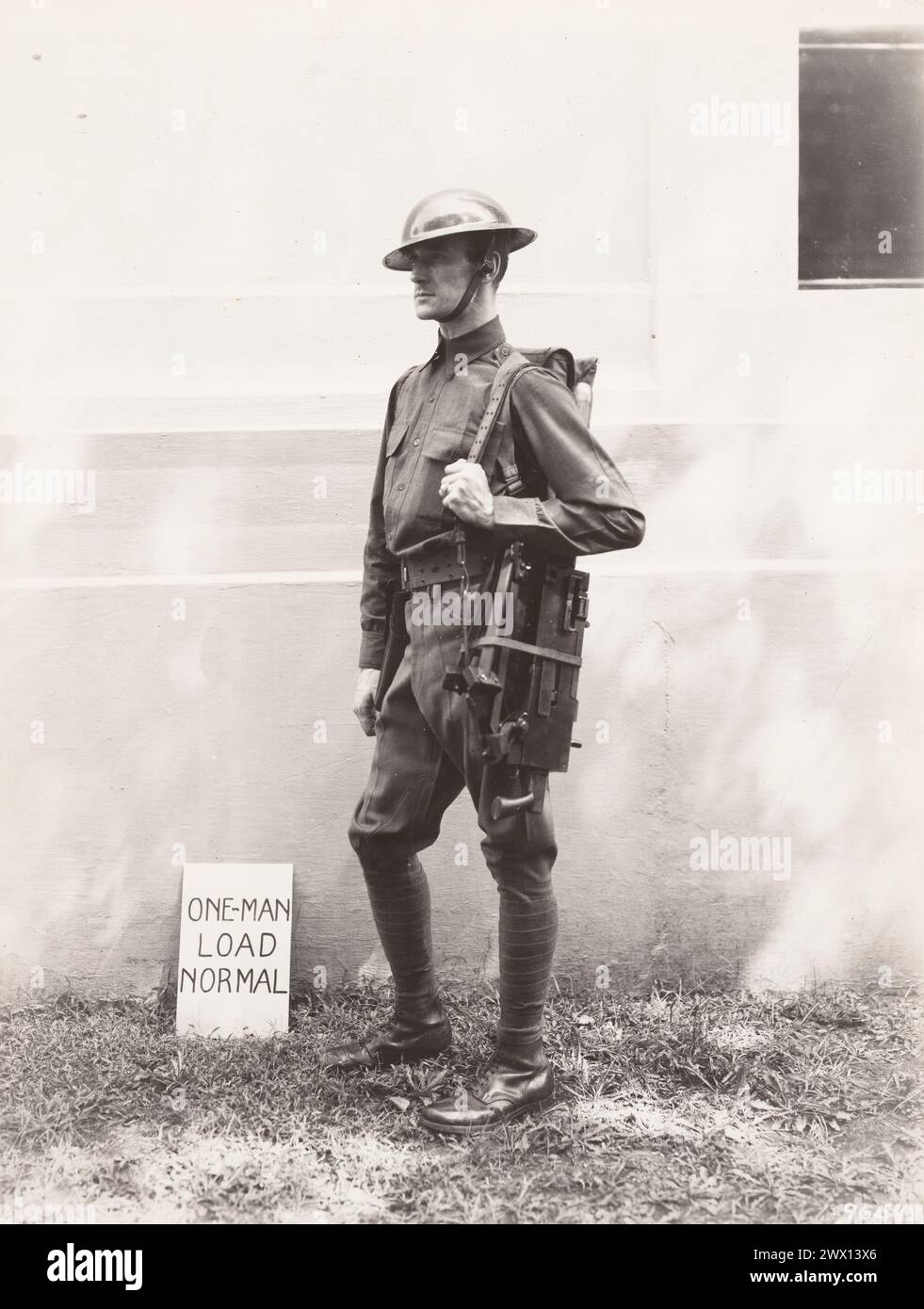 Infanterie démontrant l'utilisation de la mitrailleuse Browning. Manœuvres, 1931 Banque D'Images