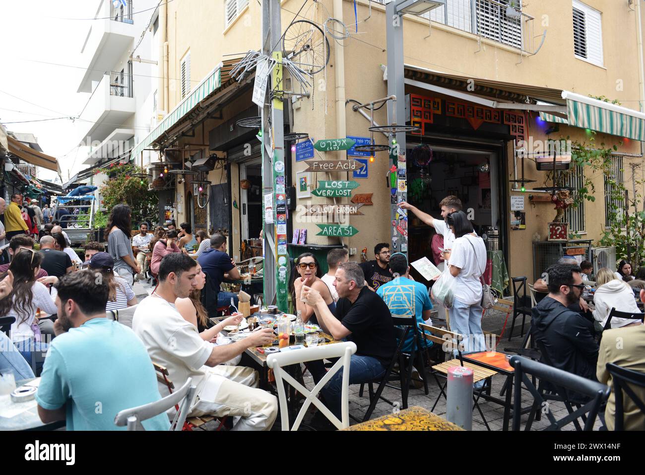 Le dynamique Albert 1943 Bar & Restaurant près du marché Carmel à tel-Aviv, Israël. Banque D'Images