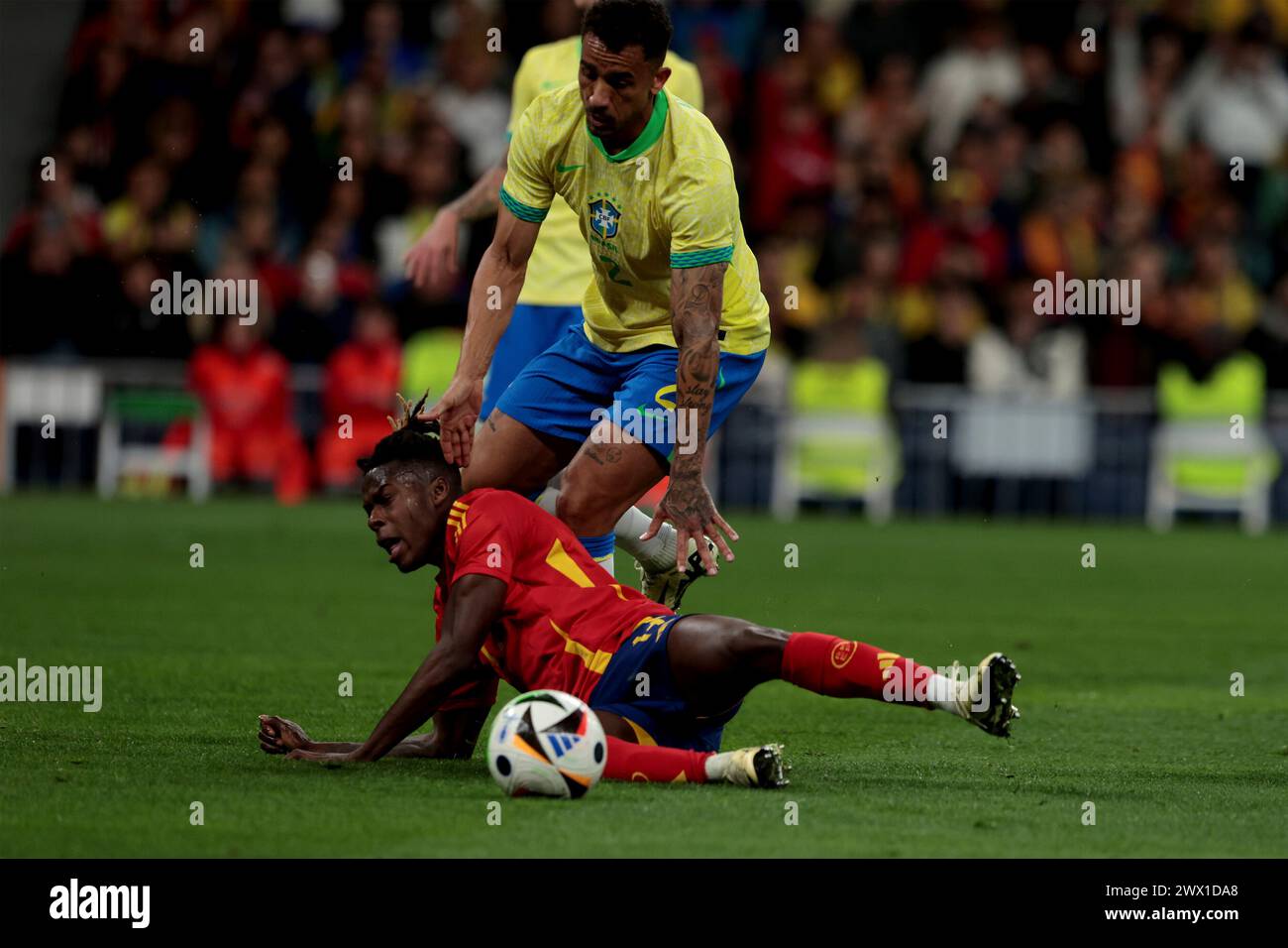 Madrid, Espagne. 26 mars 2024. Madrid Espagne ; 03/26/2024.- le joueur espagnol Nico Williams- L'Espagne tire le Brésil 3-3 dans un match amical. L'équipe nationale espagnole sera le match nul 3-3 avec son homologue brésilien au stade Santiago Bernabeu dans la capitale du Royaume d'Espagne. Objectif espagne Rodri Hernandez 12 (pénalité) et 87 (pénalité), Dani Olmo 36  objectif Brésil Rodrigo Goes 40 , Endrikc Felipe 50 , Lukas lPaqueta 90 6 , crédit : Juan Carlos Rojas/dpa/Alamy Live News Banque D'Images