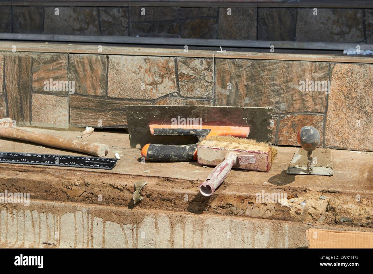achèvement de la tuile sur les escaliers de la maison Banque D'Images
