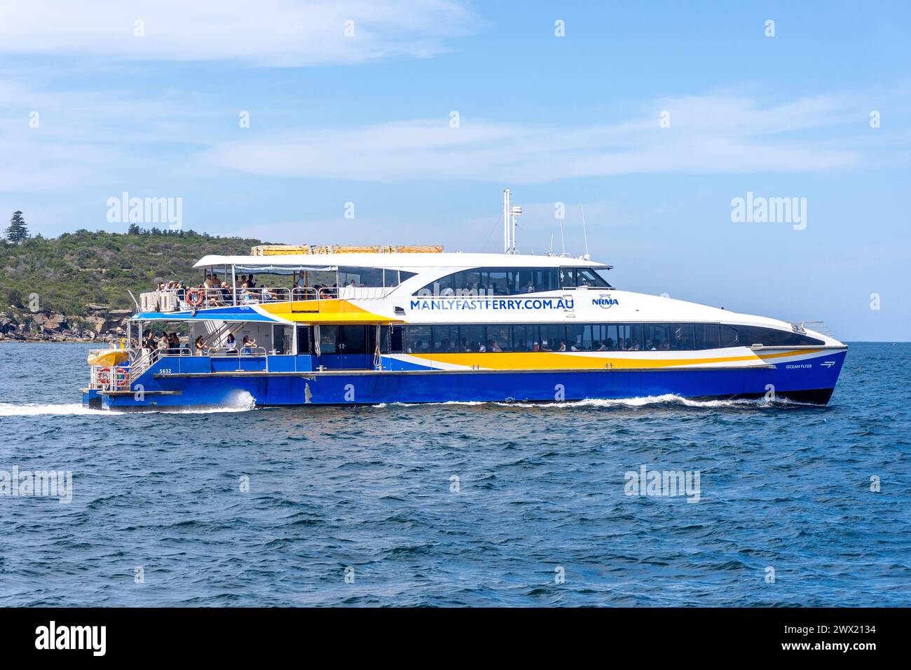 Manly Fast Ferry revenant de Manly, North Harbour, North Sydney, Sydney, Nouvelle-Galles du Sud, Australie Banque D'Images