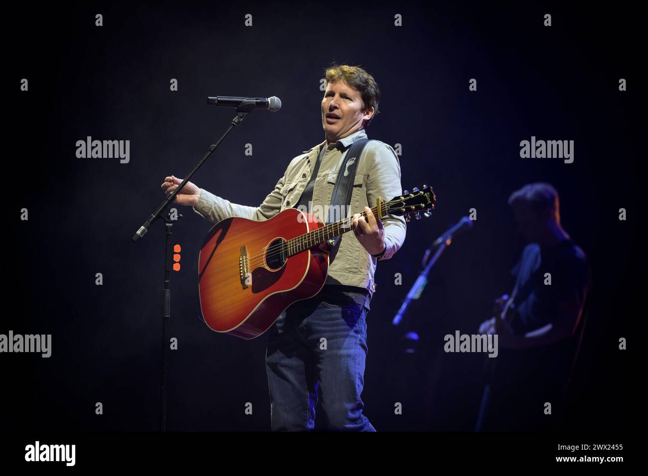 James Blunt - Who We Used To Be Tour Live in der Olympiahalle, München 9.3.2024 *** James Blunt Who We Used To Be Tour Live at the Olympiahalle, Munich 9 3 2024 Banque D'Images