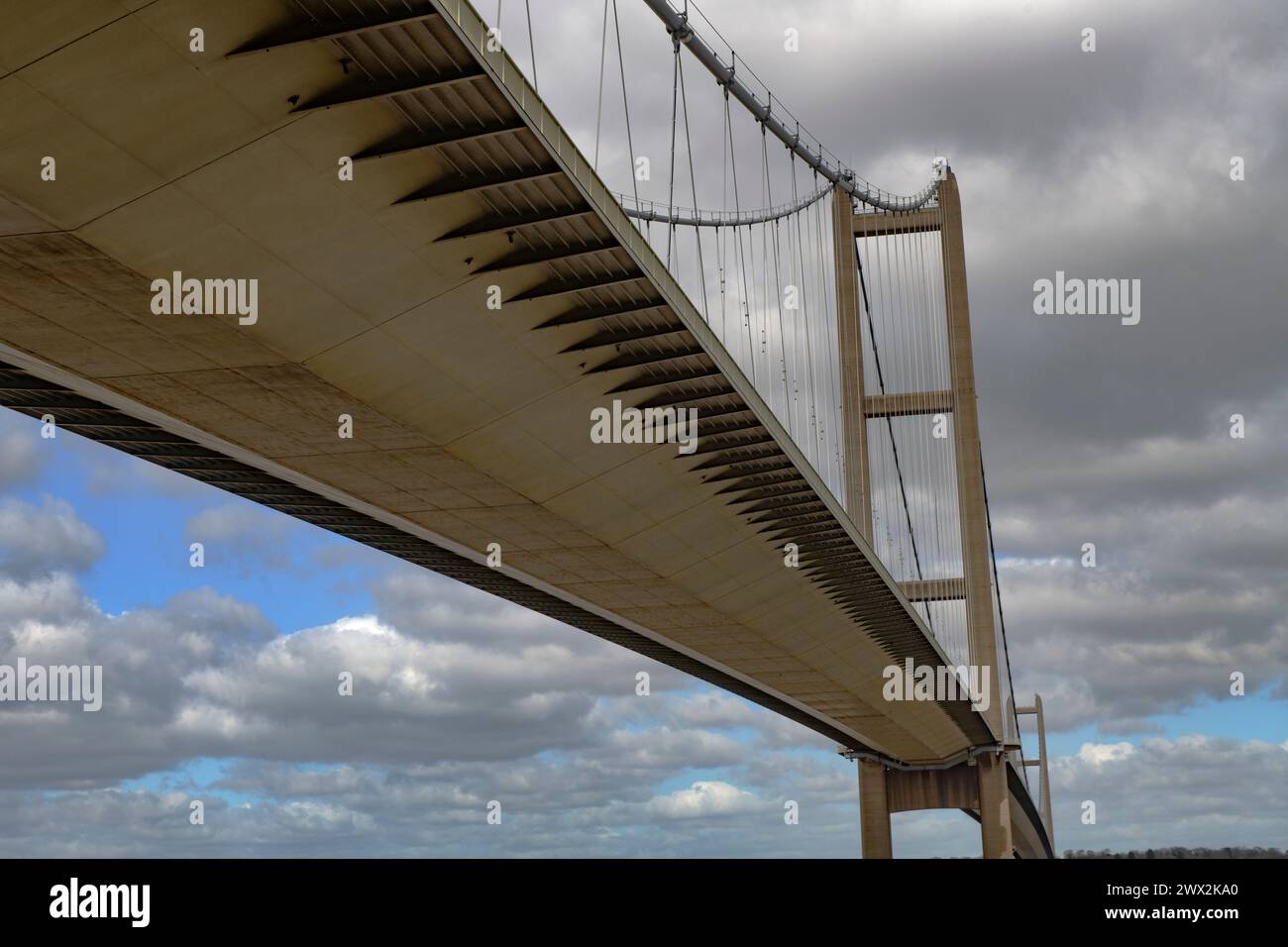 Pont Humber, près de Kingston upon Hull, East Riding of Yorkshire, Angleterre, mars 2024 pont Humber, près de Kingston upon Hull, East Riding of Yorks Banque D'Images