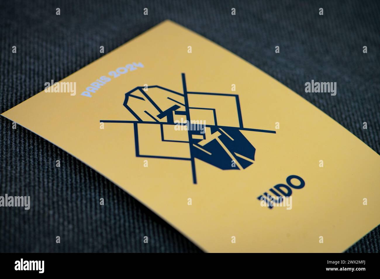 Pictogramme de judo pour les jeux olympiques d'été de paris 2024. Icône