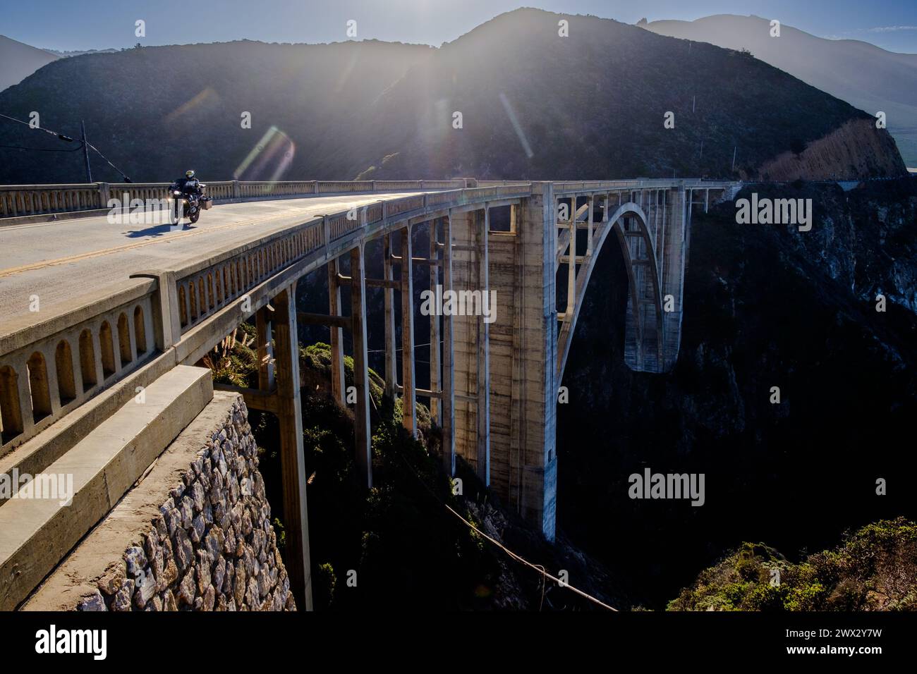 L'emblématique pont Bixby de Big sur, Highway 1, Big sur, Californie, États-Unis. Banque D'Images