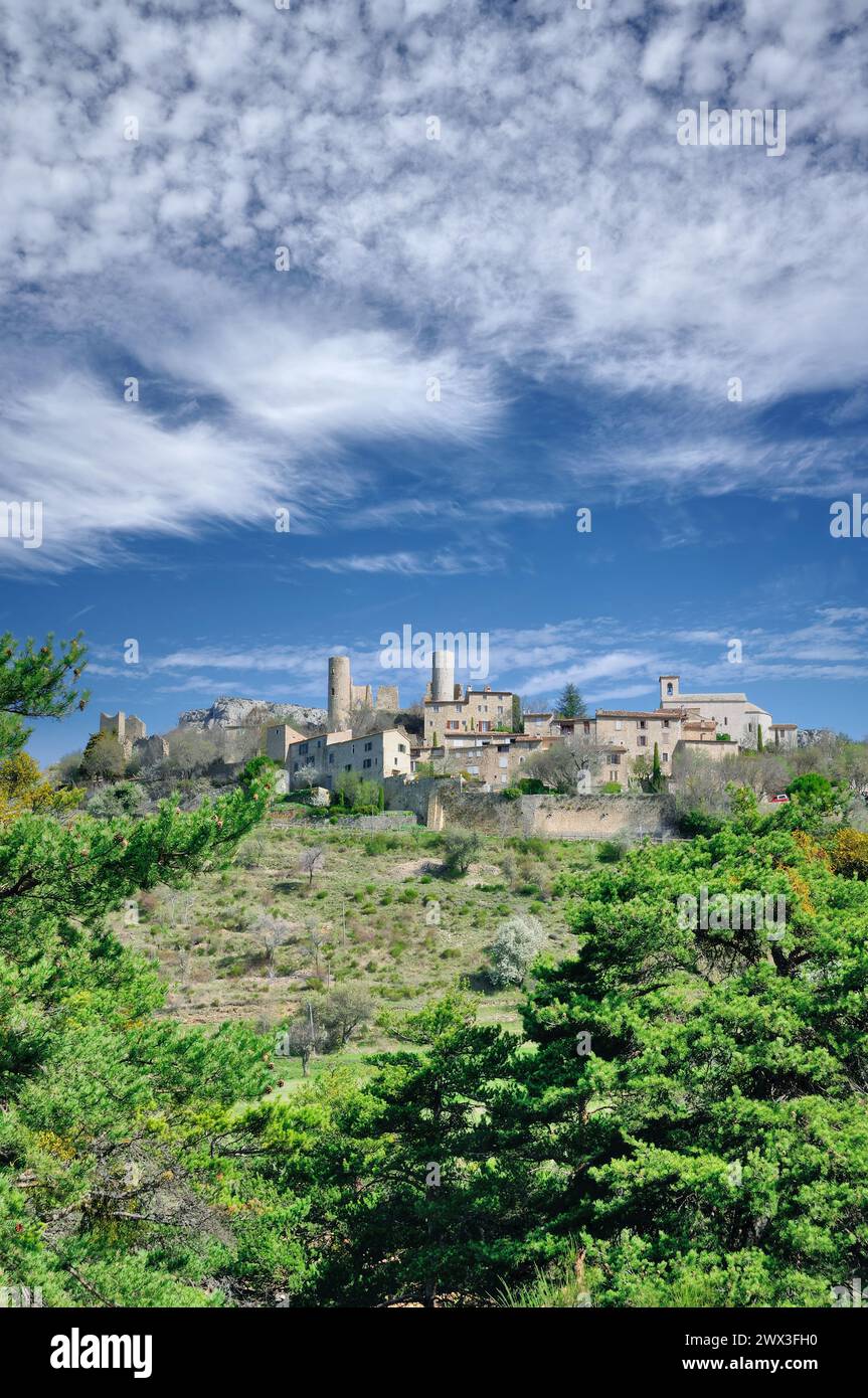 Village médiéval de Bargeme, Provence-Alpes-Côte d’Azur, Département du Var, Provence, Parc naturel du Verdon, France Banque D'Images