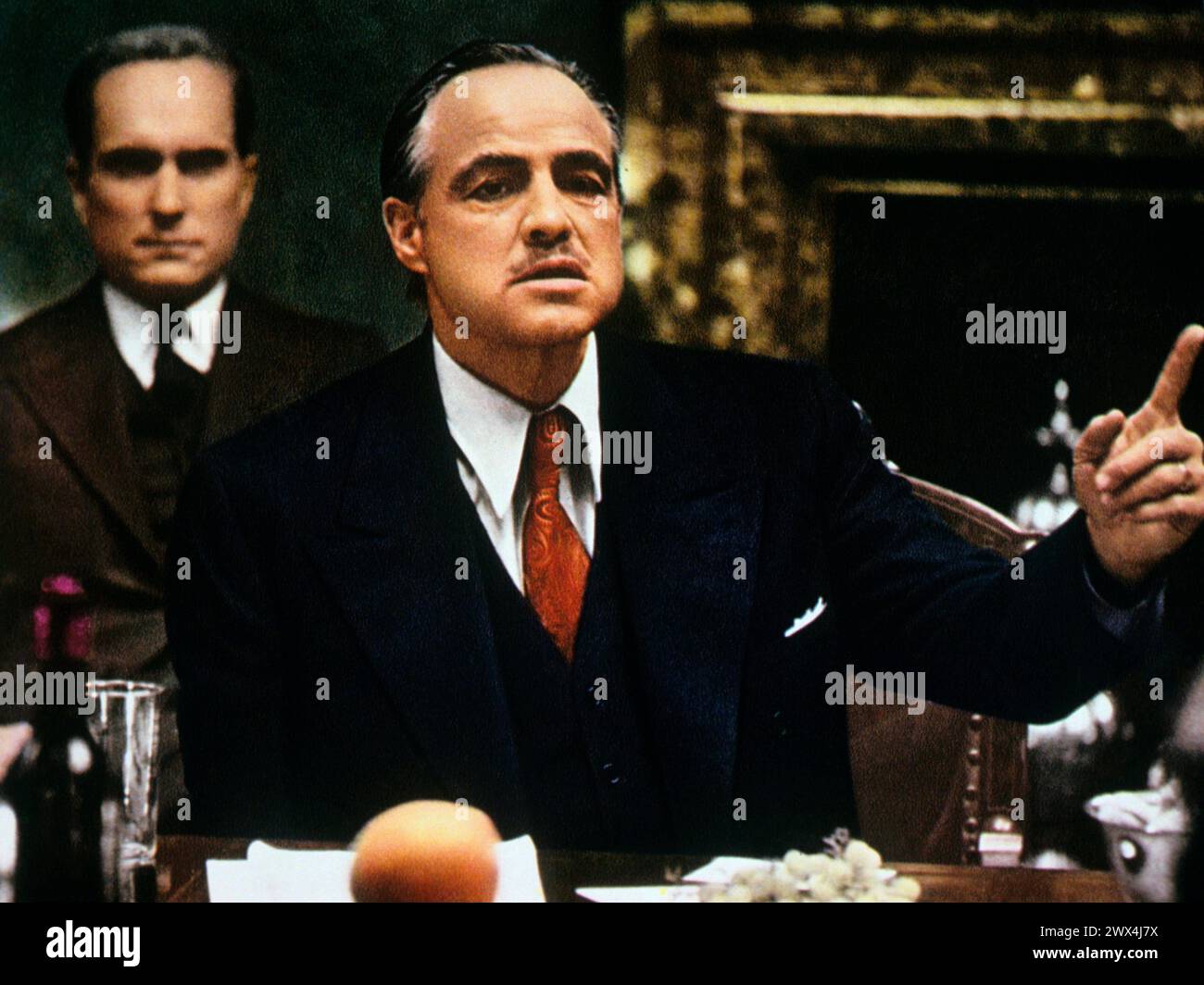 Le parrain 1972 le parrain 1972 Marlon Brando comme Don Vito Corleone Robert Duvall comme Tom Hagen USAGE ÉDITORIAL SEULEMENT Copyright : XCAP/TFSx Banque D'Images