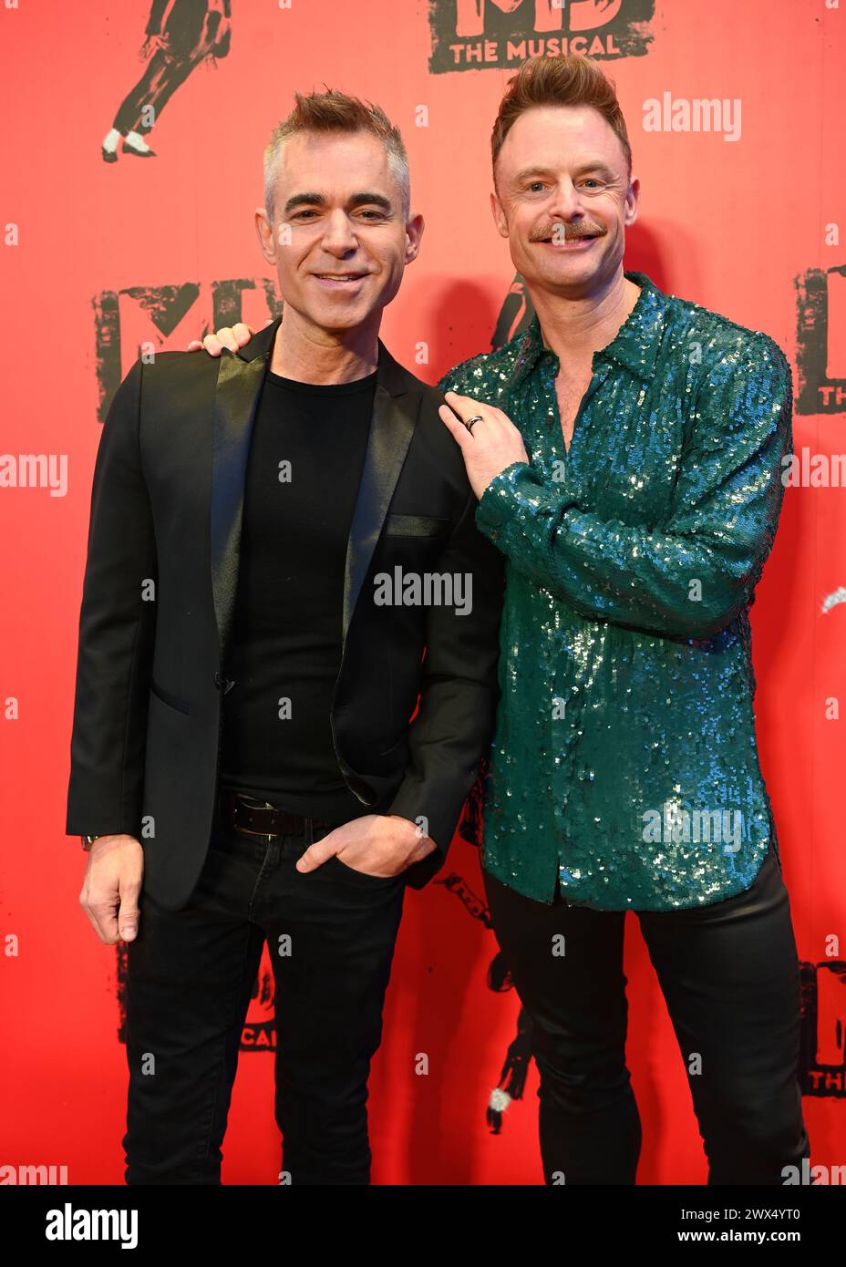 Londres, Royaume-Uni. 27 mars 2024. Jeremy Vine et Christopher Wheeldon assistent à la soirée d'ouverture de la production britannique de Broadway - MJ the musical au Prince Edward Theatre. Crédit : Voir Li/Picture Capital/Alamy Live News Banque D'Images
