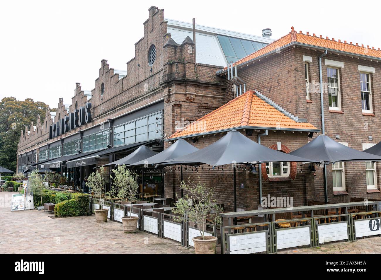 Tramsheds Food and Cafe Precinct à Forest Lodge Sydney, site de l'ancien dépôt de tramway Rozelle maintenant converti en cafés et bars, en Australie Banque D'Images