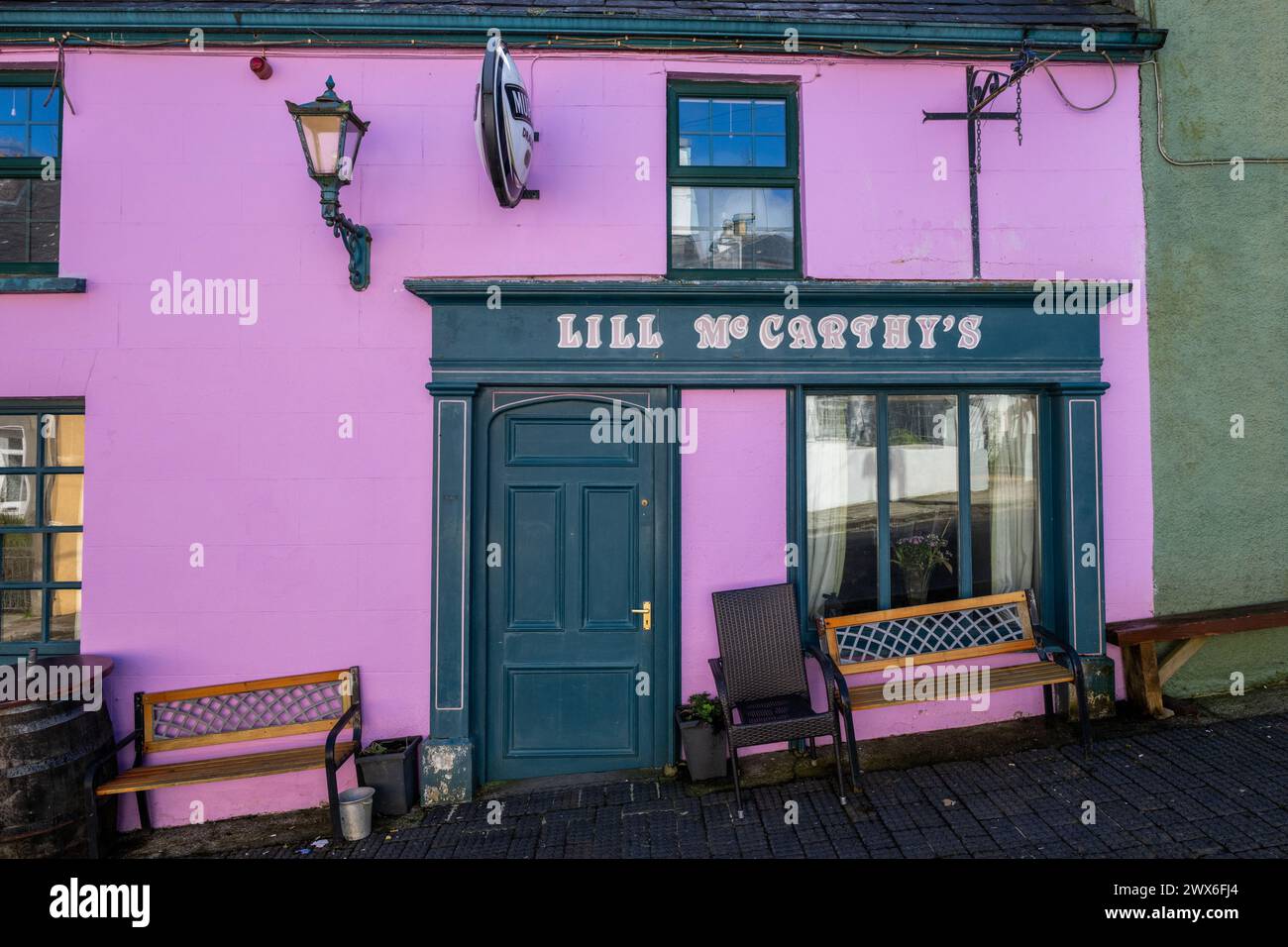Lill McCarthy's Pub sur main Street, Castletownshend, West Cork, Irlande. Banque D'Images