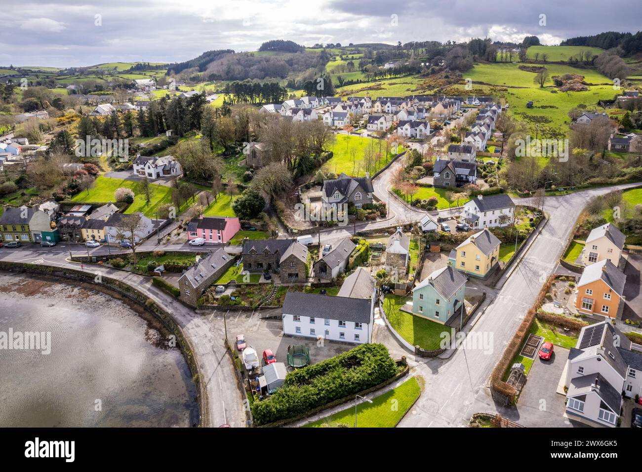 Photo aérienne du village de pêcheurs d'Union Hall, West Cork, Irlande. Banque D'Images