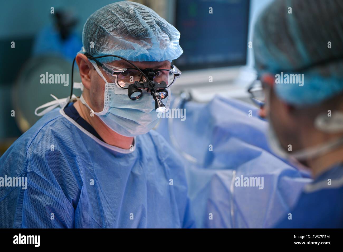 Non exclusif : LVIV, UKRAINE - 27 MARS 2024 - chirurgien cardiaque de premier plan et directeur adjoint de l'Institut national Amosov de chirurgie cardiovasculaire Banque D'Images