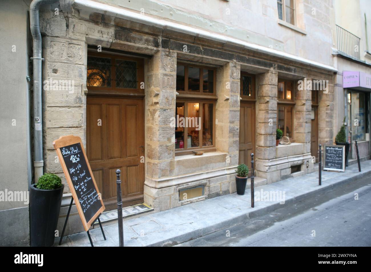 Tourisme, France, paris 3ème arrondissement, la plus ancienne maison de paris, 51 rue montmorency, rue, maison de l'alchimiste nicolas flamel, restaurant Banque D'Images