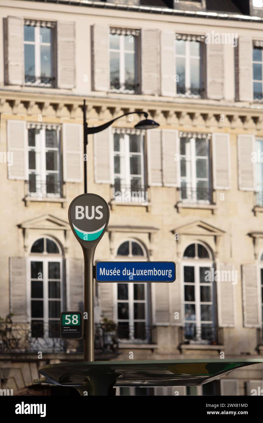 France, région Ile de France, Paris 6ème arrondissement, Rue Guynemer, gare routière, Musée du Luxembourg, Banque D'Images
