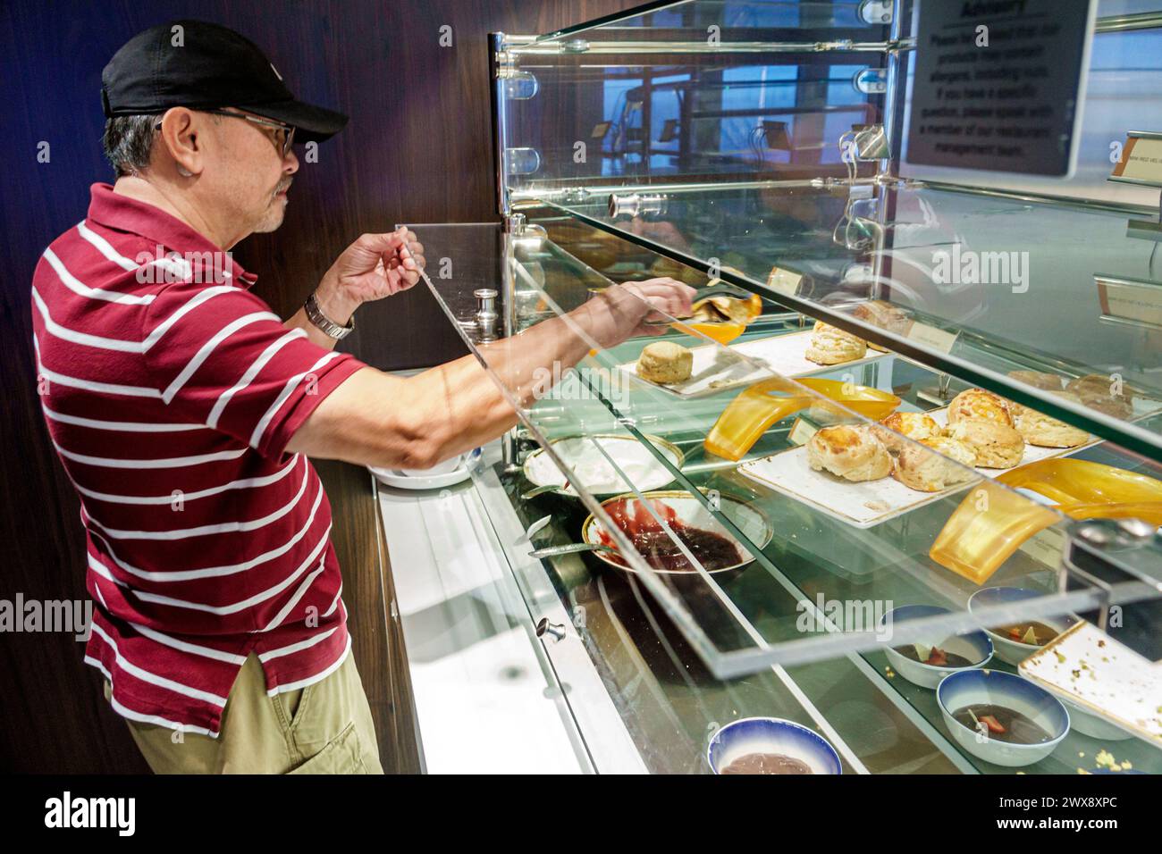 Miami Floride, PortMiami Port de Miami, à bord intérieur, navire Norwegian Joy Cruise Line, 7 jours Caraïbes, buffet salon d'observation, self-service, AS Banque D'Images