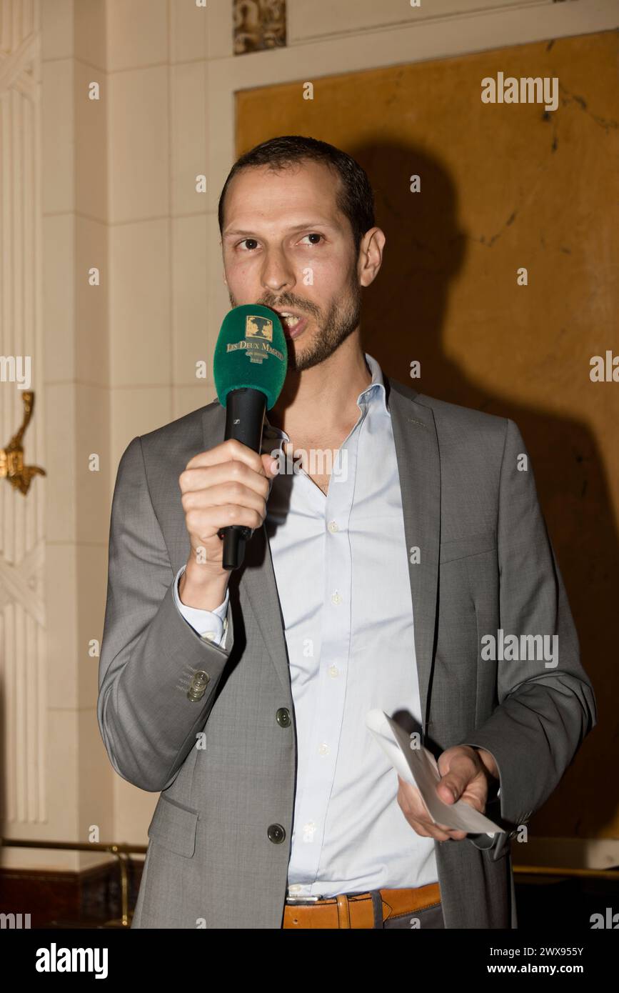 Paris, France. 28 mars 2024. Charlie Roquin pour son livre « les maîtres de Bayreuth » lauréat du Prix Pelleas-Radio classique 2024 aux deux Magots le 28 mars 2024 à Paris. Crédit : Bernard Menigault/Alamy Live News Banque D'Images