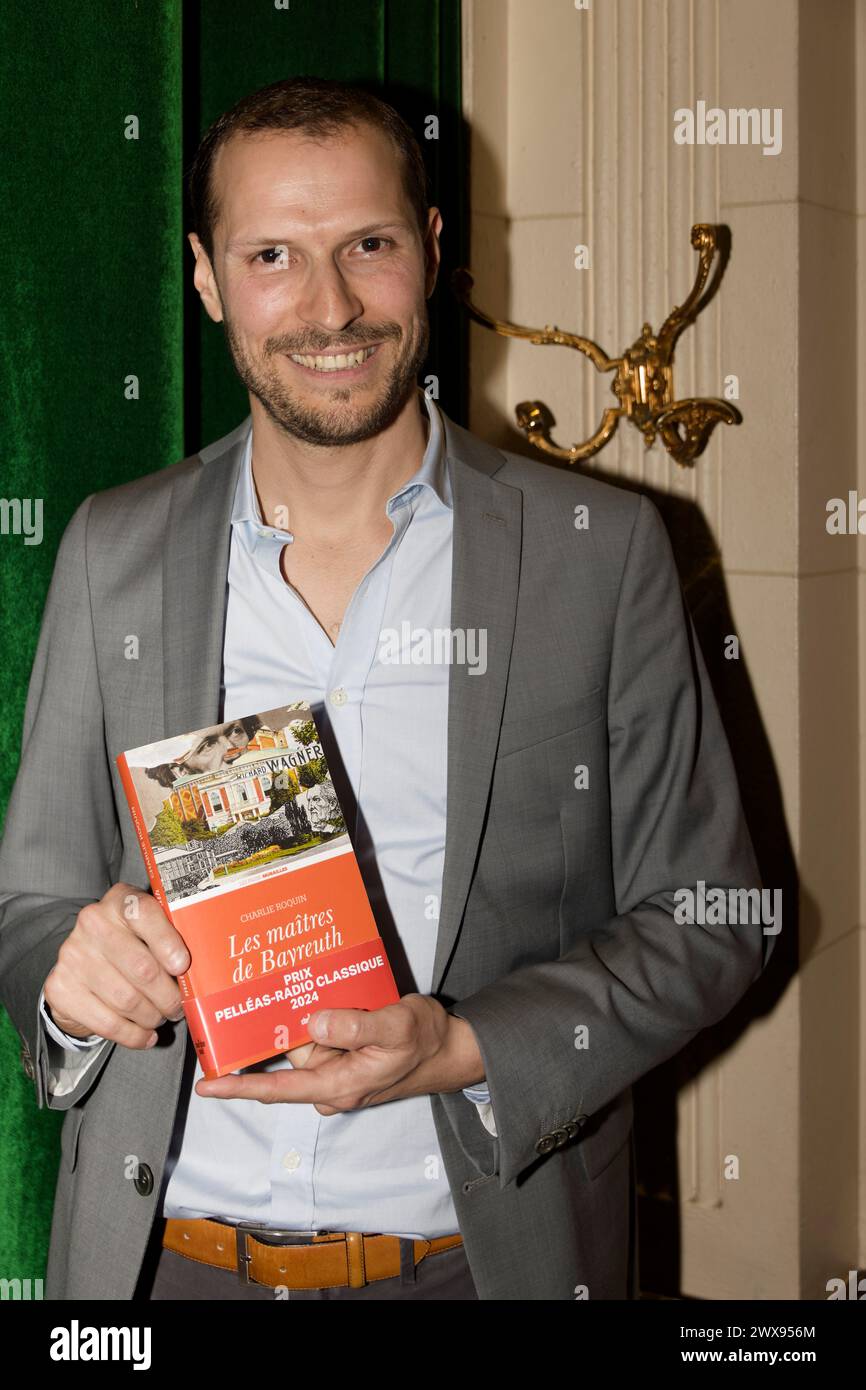 Paris, France. 28 mars 2024. Charlie Roquin pour son livre « les maîtres de Bayreuth » lauréat du Prix Pelleas-Radio classique 2024 aux deux Magots le 28 mars 2024 à Paris. Crédit : Bernard Menigault/Alamy Live News Banque D'Images