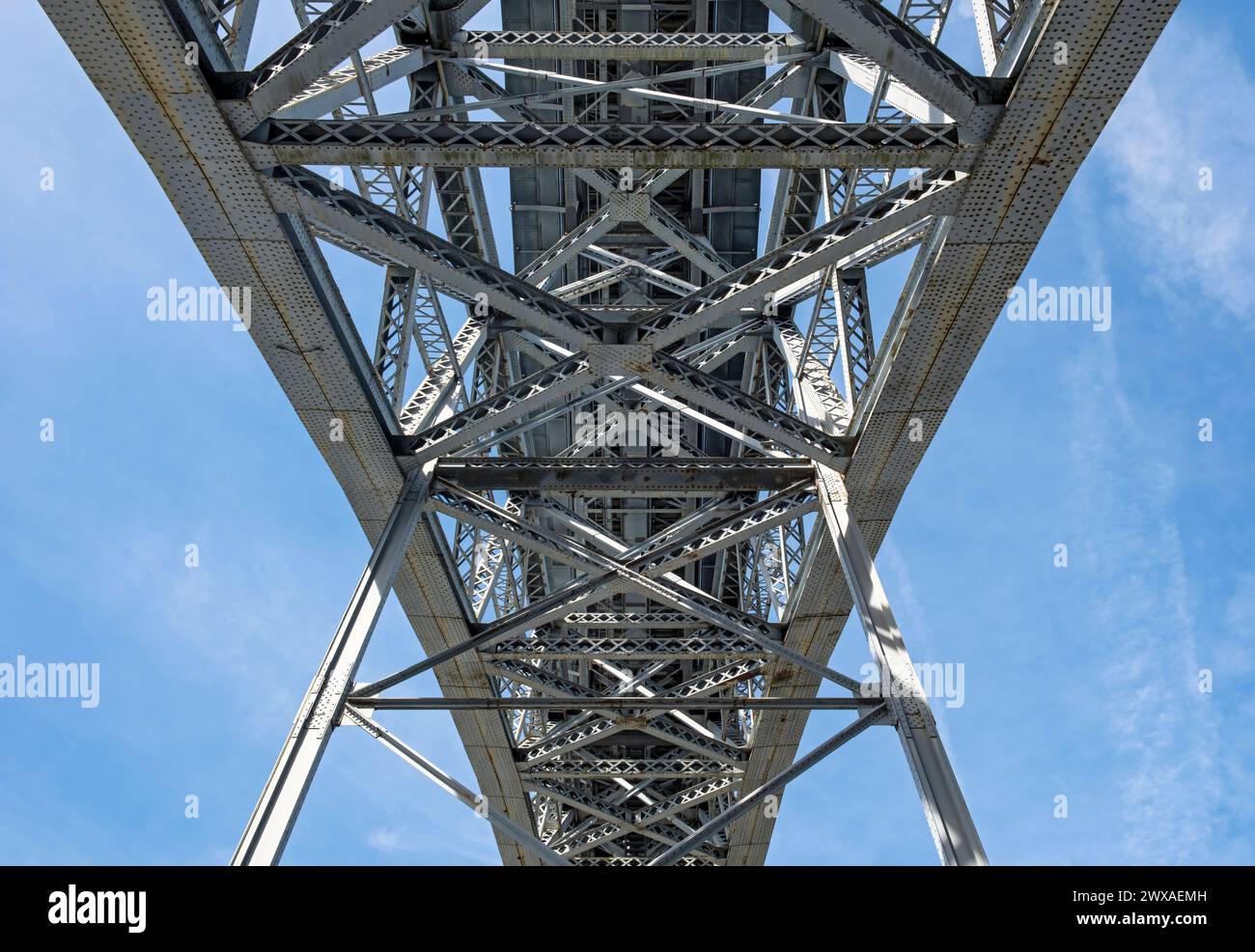 Pont Dom Luís I vu de dessous, Porto, Portugal Banque D'Images