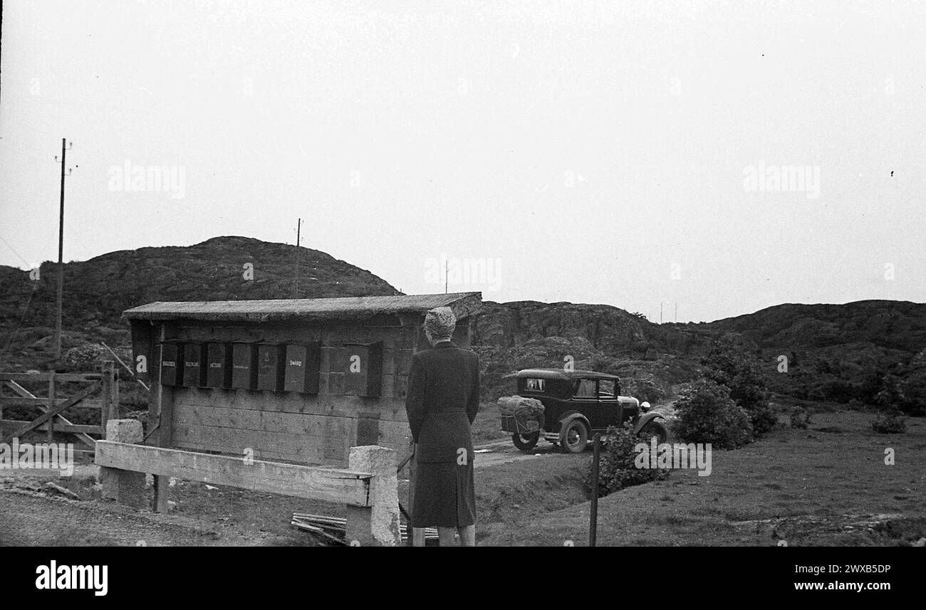 années 1950, historique, dame, voiture, plage ??? Banque D'Images