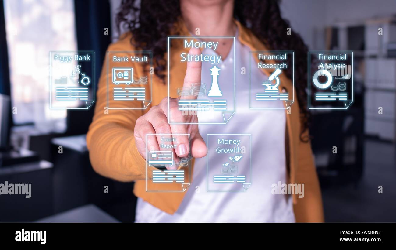 concept de services consultatifs financiers. femme montre un plan pour la gestion intelligente de l'argent et l'investissement. Banque D'Images