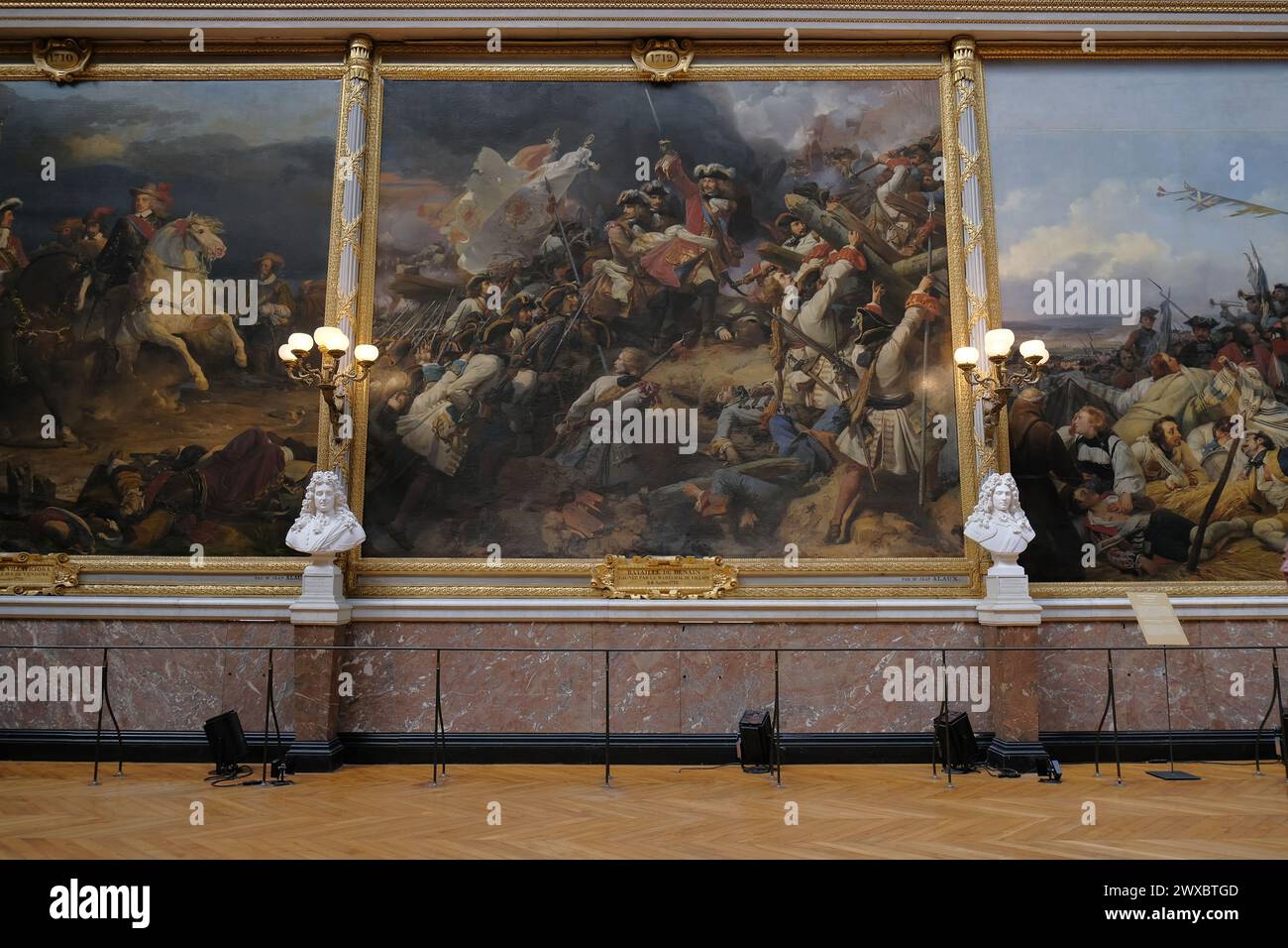 Intérieur de l'impressionnant château de Versailles, château français et monument historique. La Galerie des batailles au Musée d'histoire de France. Banque D'Images