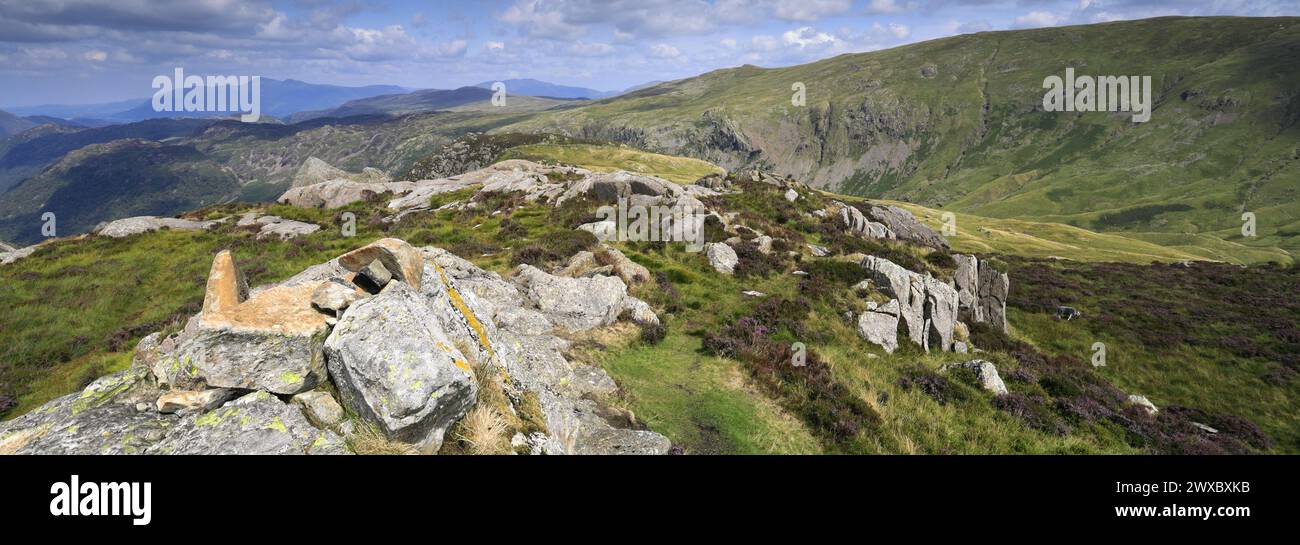 Vue de Sergeant's Crag Fell, Stonethwaite Valley, Allerdale, Lake District National Park, Cumbria, Angleterre, Royaume-Uni Sergeant's Crag est l'un des 214 Banque D'Images