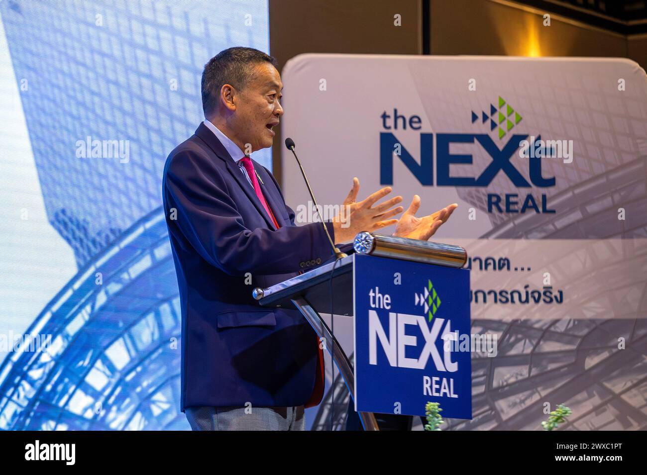 Bangkok, Thaïlande. 29 mars 2024. Le premier ministre thaïlandais Srettha Thavisin prononce un discours sur le thème «les hommes d'affaires de la nouvelle génération avec des opportunités de créer des entreprises et de participer au développement national» pour promouvoir l'économie, le commerce et l'investissement pour les entrepreneurs de la nouvelle génération. Crédit : SOPA images Limited/Alamy Live News Banque D'Images