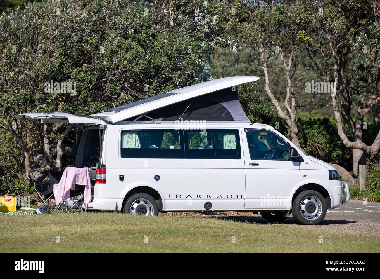 Volkswagen VW Trakkadu, conversion australienne de T6.1 VW transporter LWB, à Palm Beach à Sydney, Australie Banque D'Images