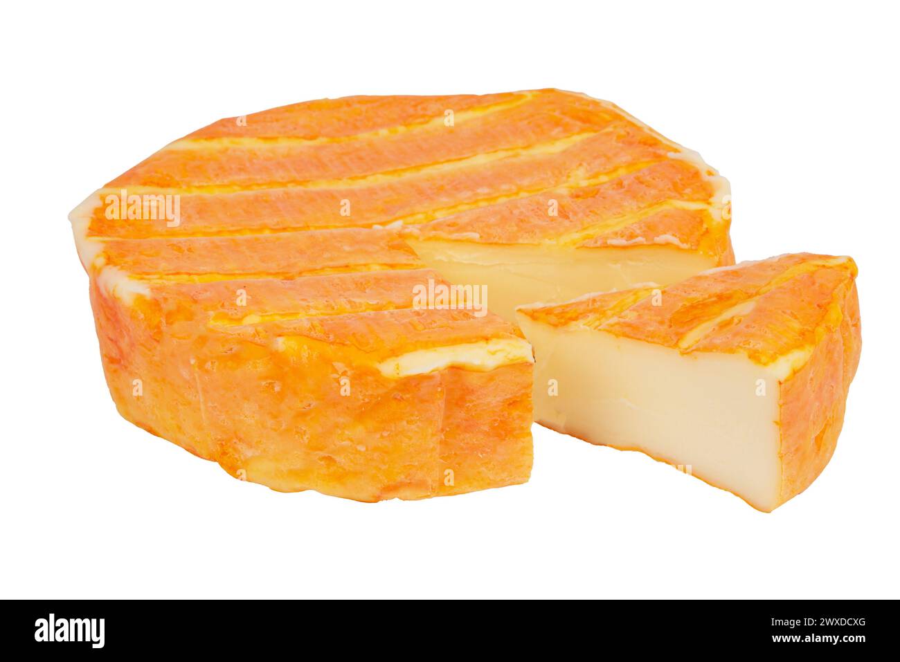 Le camembert isolé sur fond blanc avec clipping path Banque D'Images