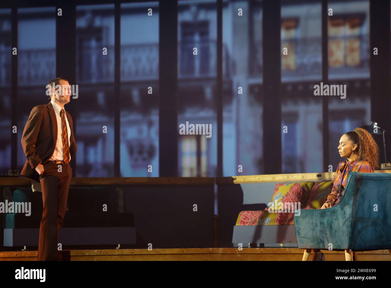 Limoges, France. 29 mars 2024. Comédie musicale je VAIS T’AIMER (je VOUS AIMERAI), un spectacle « événementiel » qui rassemble toutes les générations. Zénith de Limoges, France. 29 mars 2024. Voyagez de Paris à New York à bord du légendaire paquebot « France ». Je VAIS T'AIMER est une histoire originale autour des tubes de Michel Sardou : chansons iconiques et textes très modernes. Il raconte l’histoire des destins croisés des jeunes Français sur plusieurs décennies, des années Kennedy à nos jours. Zénith de Limoges, Limousin, haute-Vienne, France, Europe. Crédit : photo de HM images/Alamy Live News. Banque D'Images