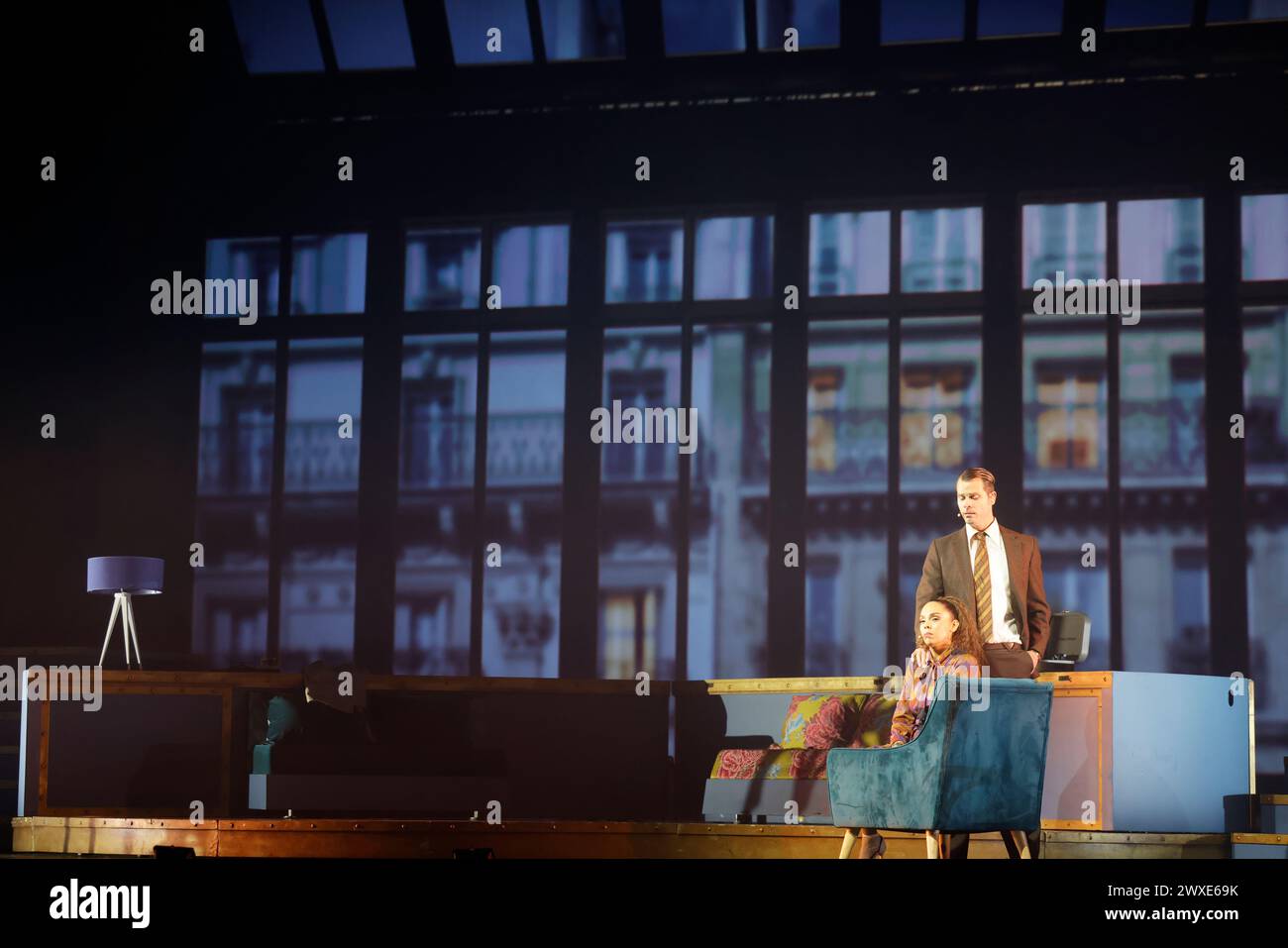 Limoges, France. 29 mars 2024. Comédie musicale je VAIS T’AIMER (je VOUS AIMERAI), un spectacle « événementiel » qui rassemble toutes les générations. Zénith de Limoges, France. 29 mars 2024. Voyagez de Paris à New York à bord du légendaire paquebot « France ». Je VAIS T'AIMER est une histoire originale autour des tubes de Michel Sardou : chansons iconiques et textes très modernes. Il raconte l’histoire des destins croisés des jeunes Français sur plusieurs décennies, des années Kennedy à nos jours. Zénith de Limoges, Limousin, haute-Vienne, France, Europe. Crédit : photo de HM images/Alamy Live News. Banque D'Images