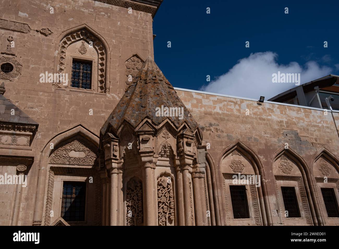 Ishak Pacha Palace ( turc : Ishak Pasa Sarayi ) est un palais semi-ruiné et complexe administratif situé dans le quartier Dogubeyazit de Agri prov Banque D'Images