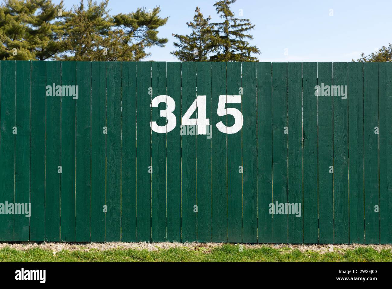 Clôture de terrain centrale au stade Beyer Peaches, stade des célèbres Rockford Peaches, à Rockford, Illinois, États-Unis. Banque D'Images