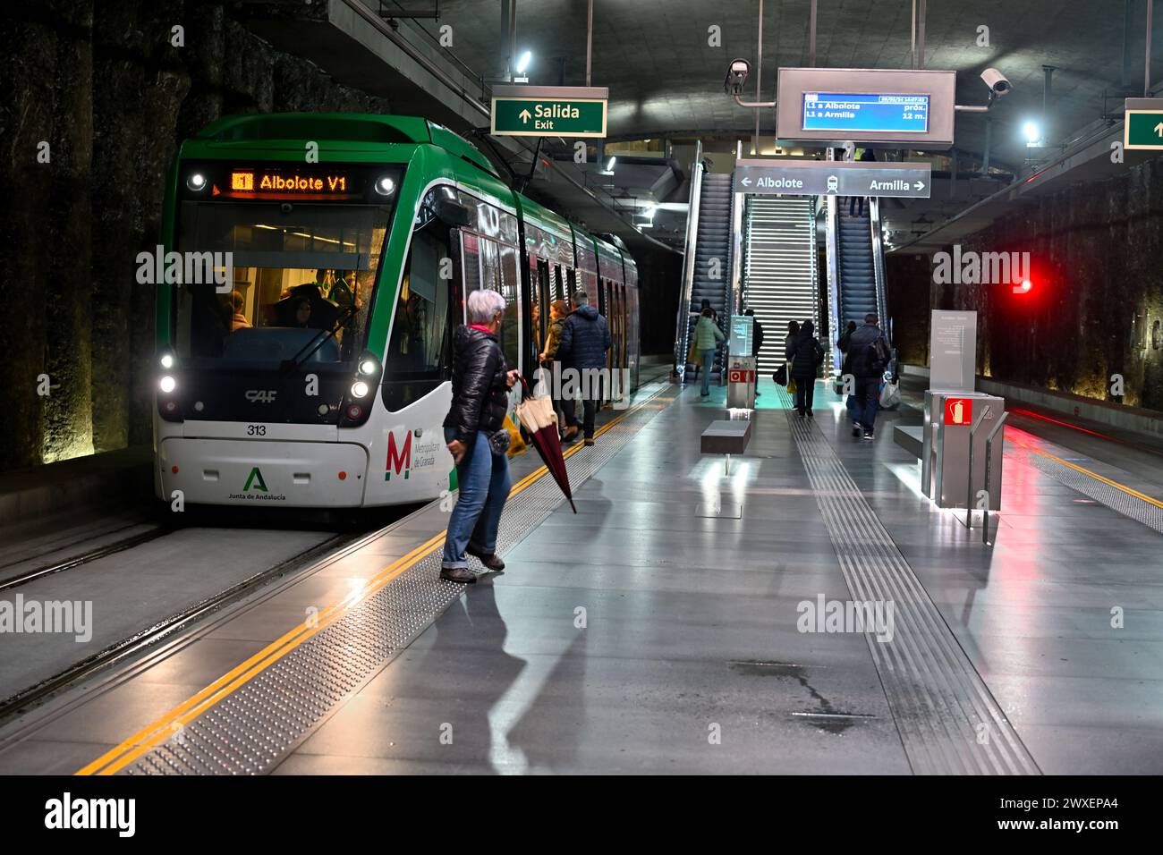 À l'intérieur de la station de métro Alcázar Genil, Grenade, Espagne Banque D'Images