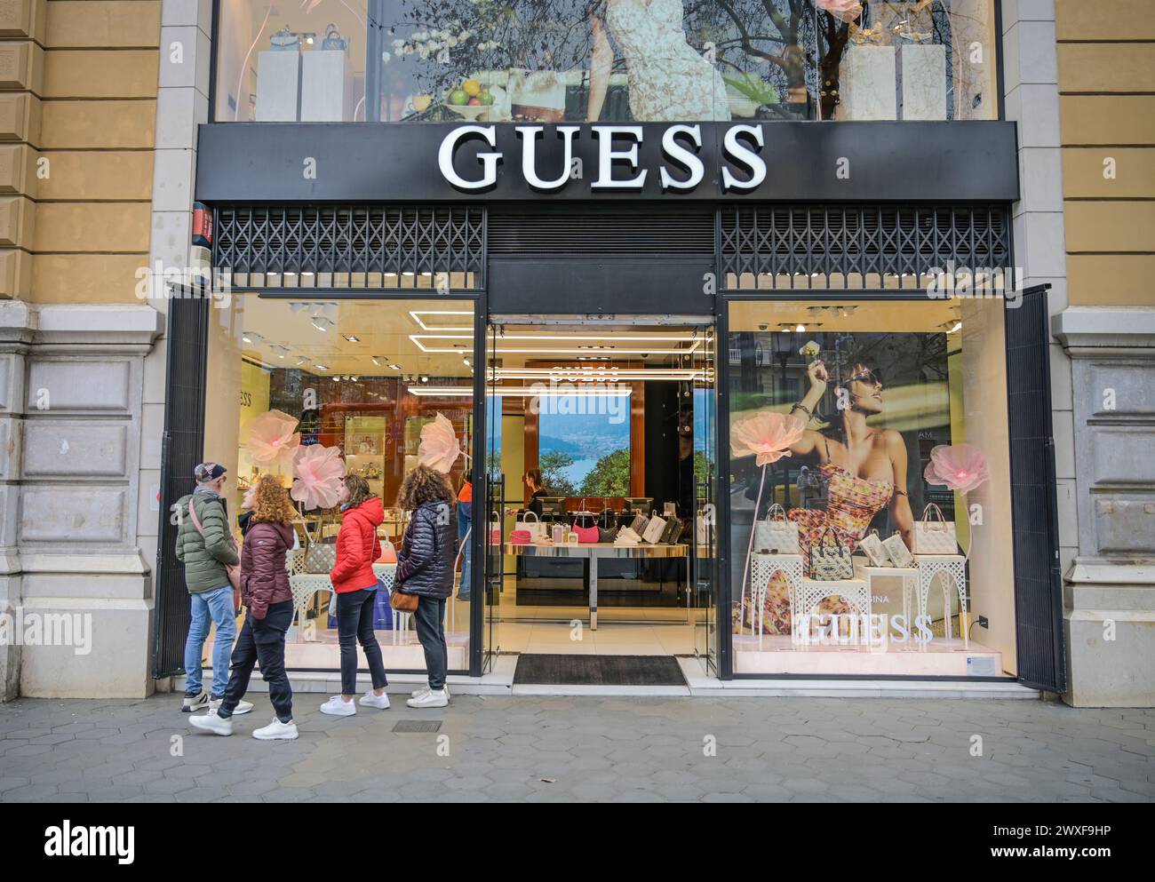 Guess filiale, Passeig de Gracia, Barcelona, Katalonien, Spanien Banque D'Images