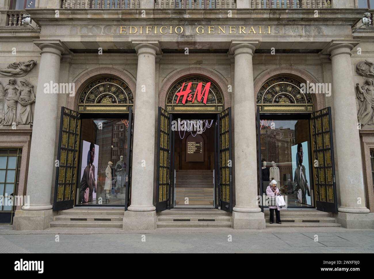 H & M filiale, Passeig de Gracia, Barcelona, Katalonien, Spanien Banque D'Images