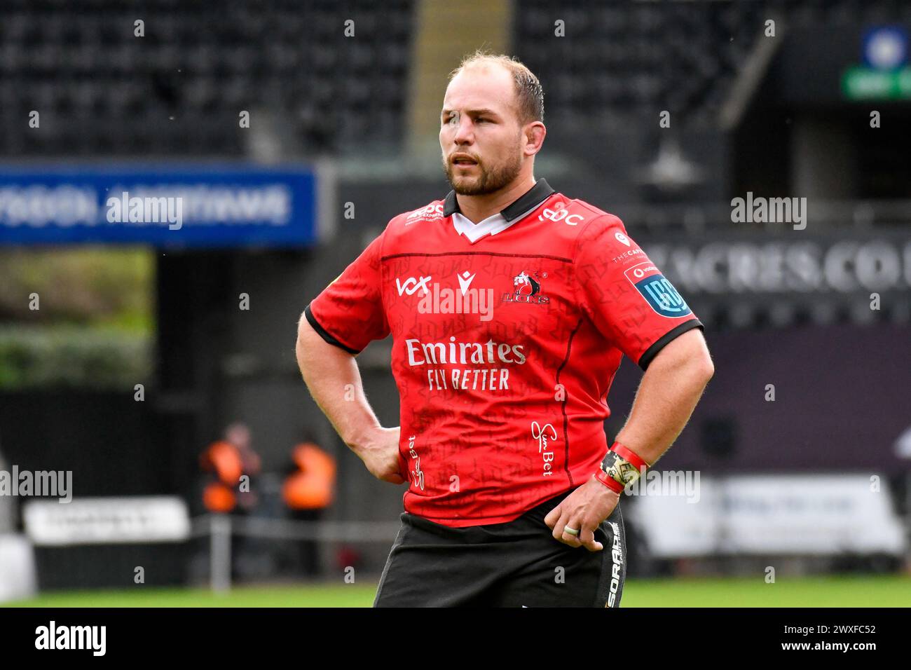 Swansea, pays de Galles. 30 mars 2024. PJ Botha des Emirates Lions lors du match de la 13e ronde de l'United Rugby Championship (URC) entre Ospreys et Emirates Lions au stade Swansea.com de Swansea, pays de Galles, Royaume-Uni, le 30 mars 2024. Crédit : Duncan Thomas/Majestic Media. Banque D'Images