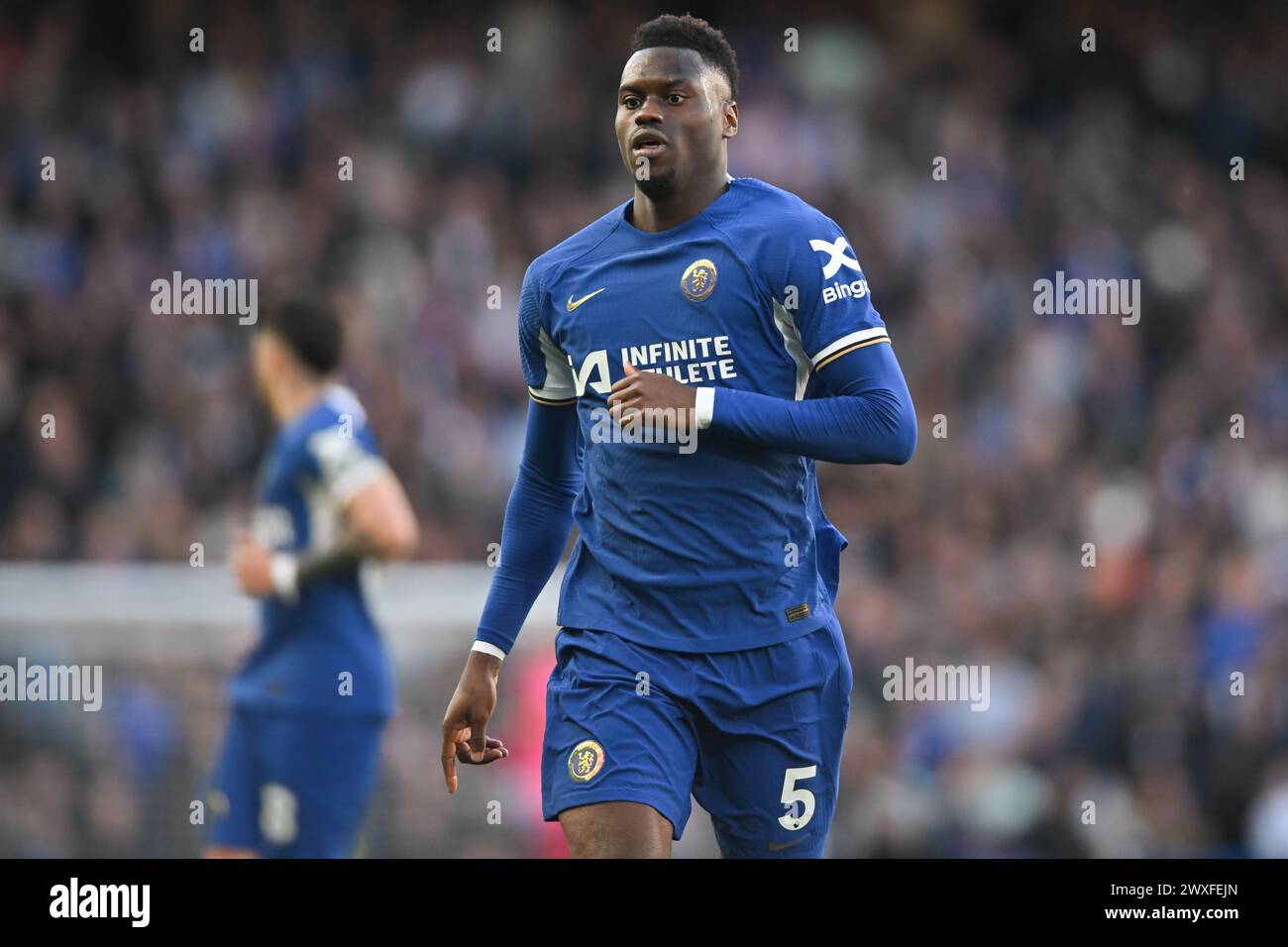 Londres, Royaume-Uni. 30 mars 2024. Benoit Badiashile (5 Chelsea) lors du match de premier League entre Chelsea et Burnley à Stamford Bridge, Londres le samedi 30 mars 2024. (Photo : Kevin Hodgson | mi News) crédit : MI News & Sport /Alamy Live News Banque D'Images
