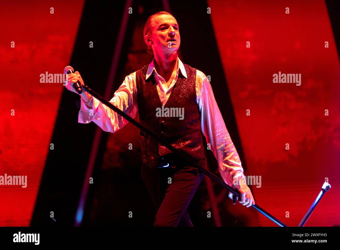 Milan, Italie. 30 mars 2024. Dave Gahan de Depeche mode se produit en direct au Mediolanum Forum à Milan. (Photo de Mairo Cinquetti/SOPA images/SIPA USA) crédit : SIPA USA/Alamy Live News Banque D'Images