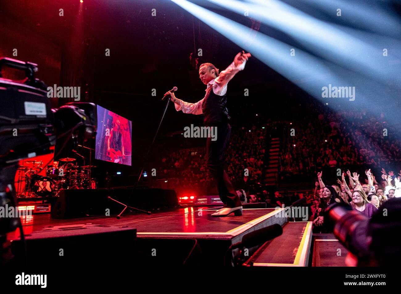 Milan, Italie. 30 mars 2024. Dave Gahan de Depeche mode se produit en direct au Mediolanum Forum à Milan. (Photo de Mairo Cinquetti/SOPA images/SIPA USA) crédit : SIPA USA/Alamy Live News Banque D'Images