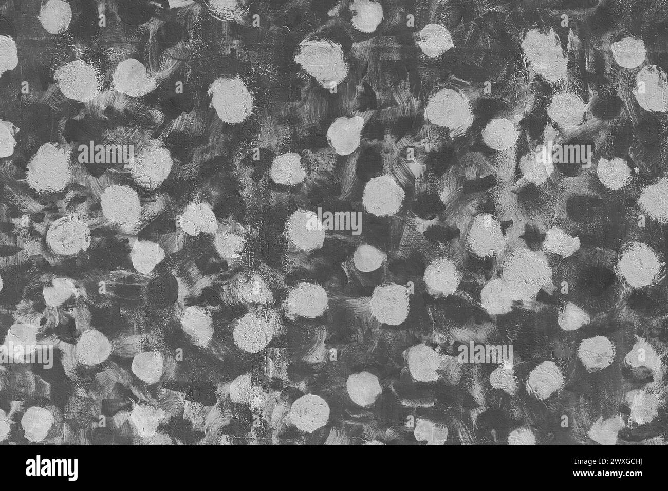 Le pinceau blanc défile la conception abstraite de peinture ronde sur la texture de fond sombre. Banque D'Images