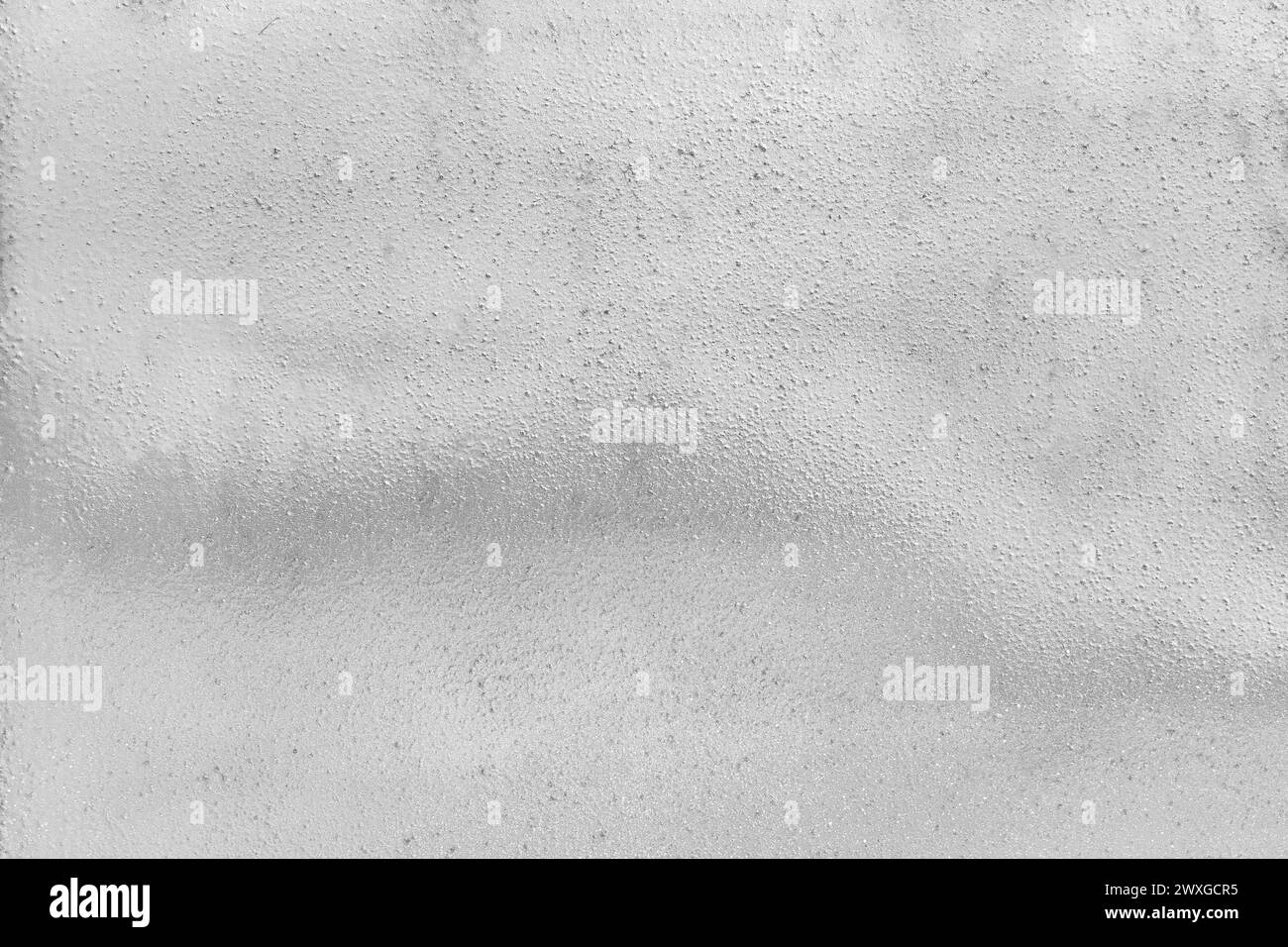 Motif de peinture gris clair abstrait texture de surface de mur fond coups de pinceau blancs. Banque D'Images