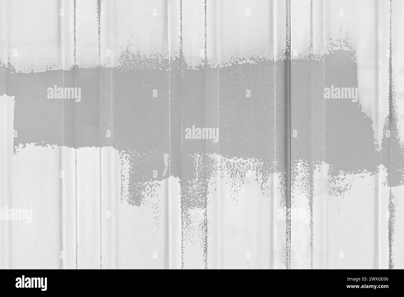 Coups de pinceau peinture abstraite surface design métal gris clôture espace blanc fond de texte vide motif clair échantillon gris brillant. Banque D'Images